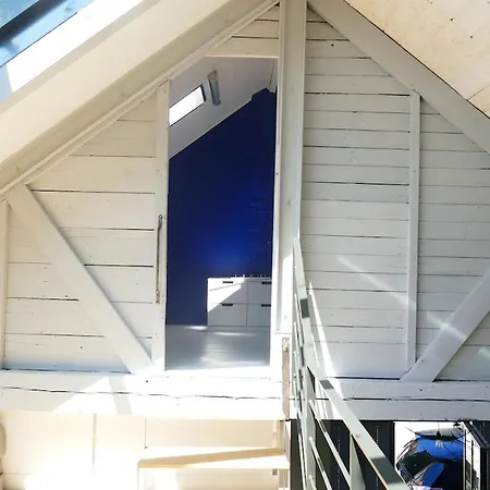 Restored Loft In Holiday home
